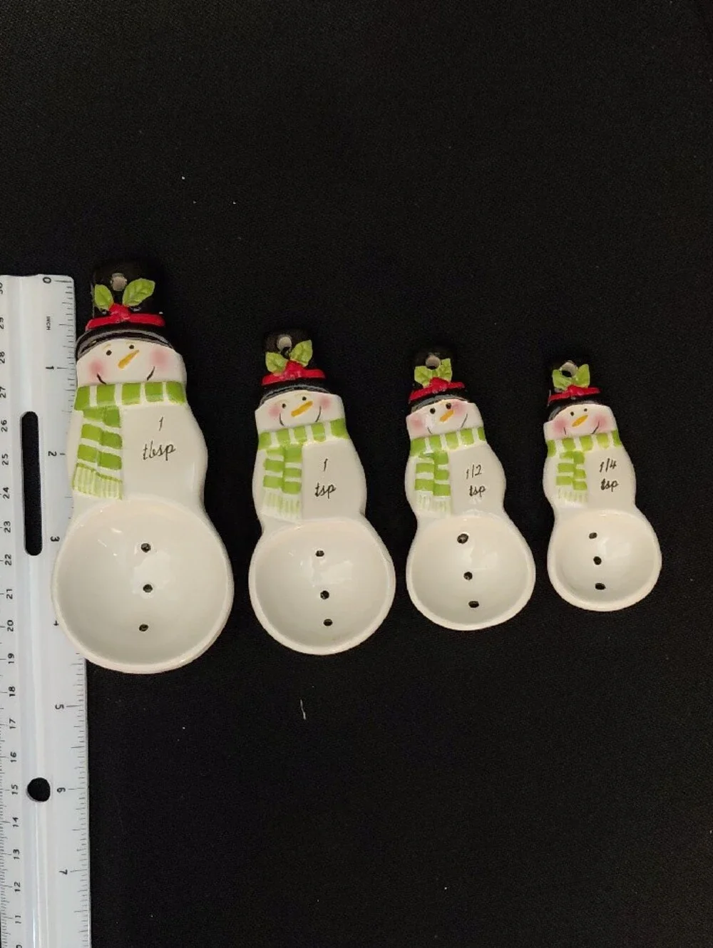 Snowman Measuring Spoon Set - White and Green Holiday Kitchen Accent